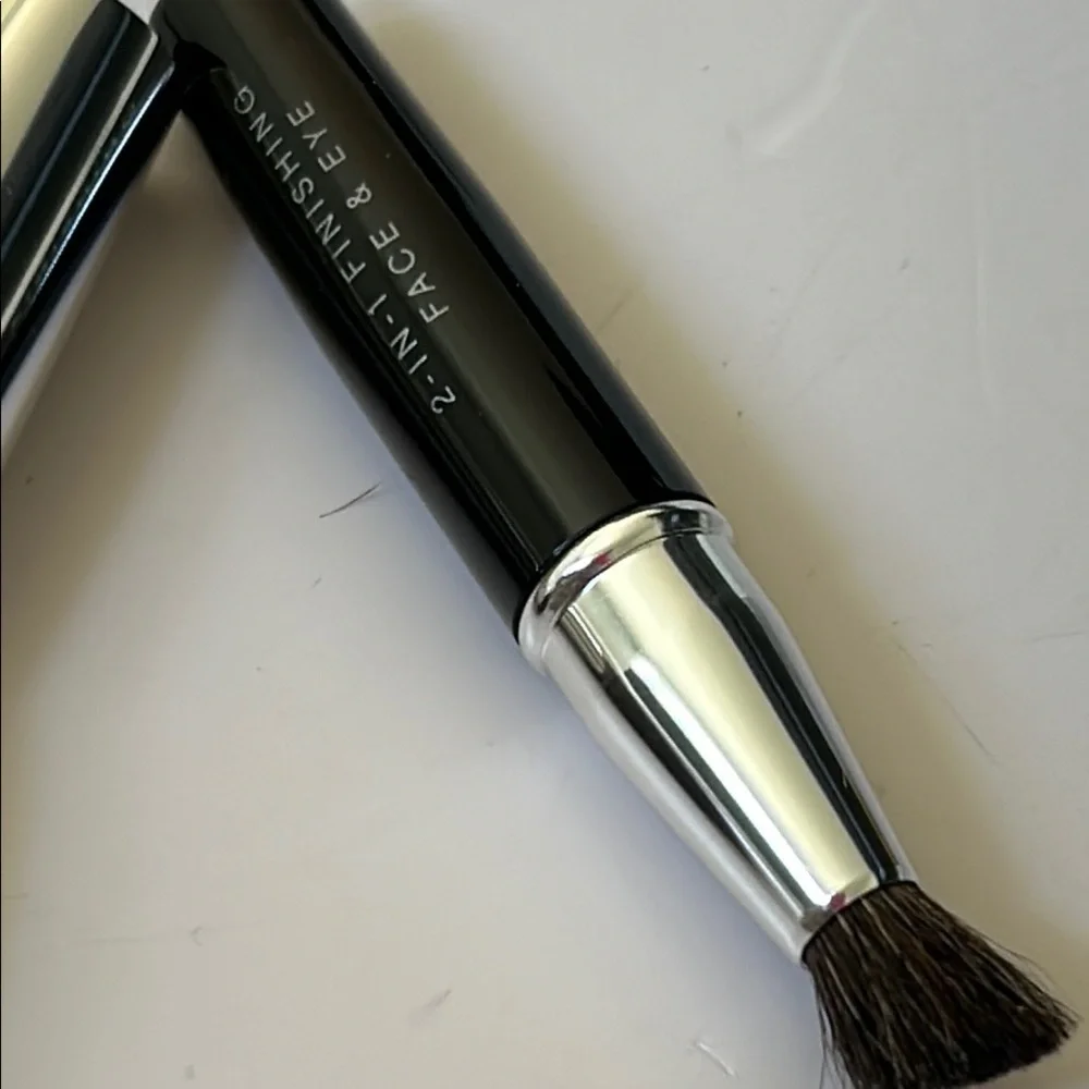 bareMinerals 2-in-1 Finishing Face & Eye Brush - Black and Silver
